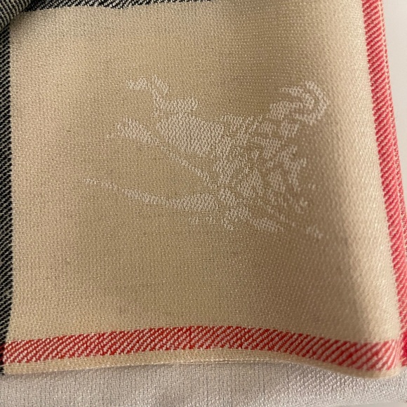 Chic Beige Plaid Nova Check Women's Burb*rry Style Scarf - Picture 6 of 10